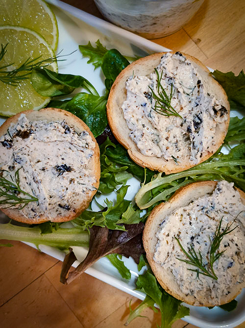 tartinade végétarienne sur toast