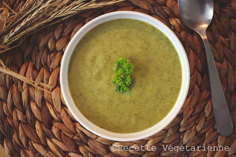 Soupe de feuilles de chou-fleur - Recette Végétarienne